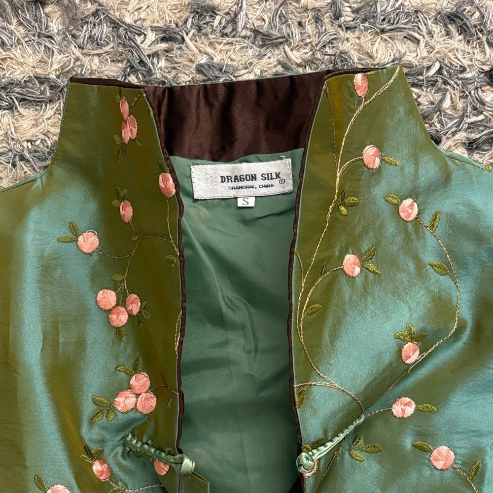 New ! Silk Elegant Green Embroidered Floral Women's Coat, Size S - Picture 7 of 10
